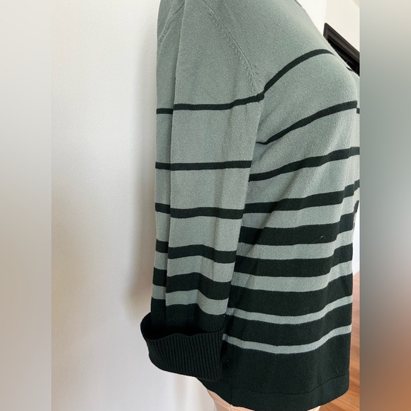 Jones New York Gray and Black Striped Turtleneck Sweater - Picture 4 of 7